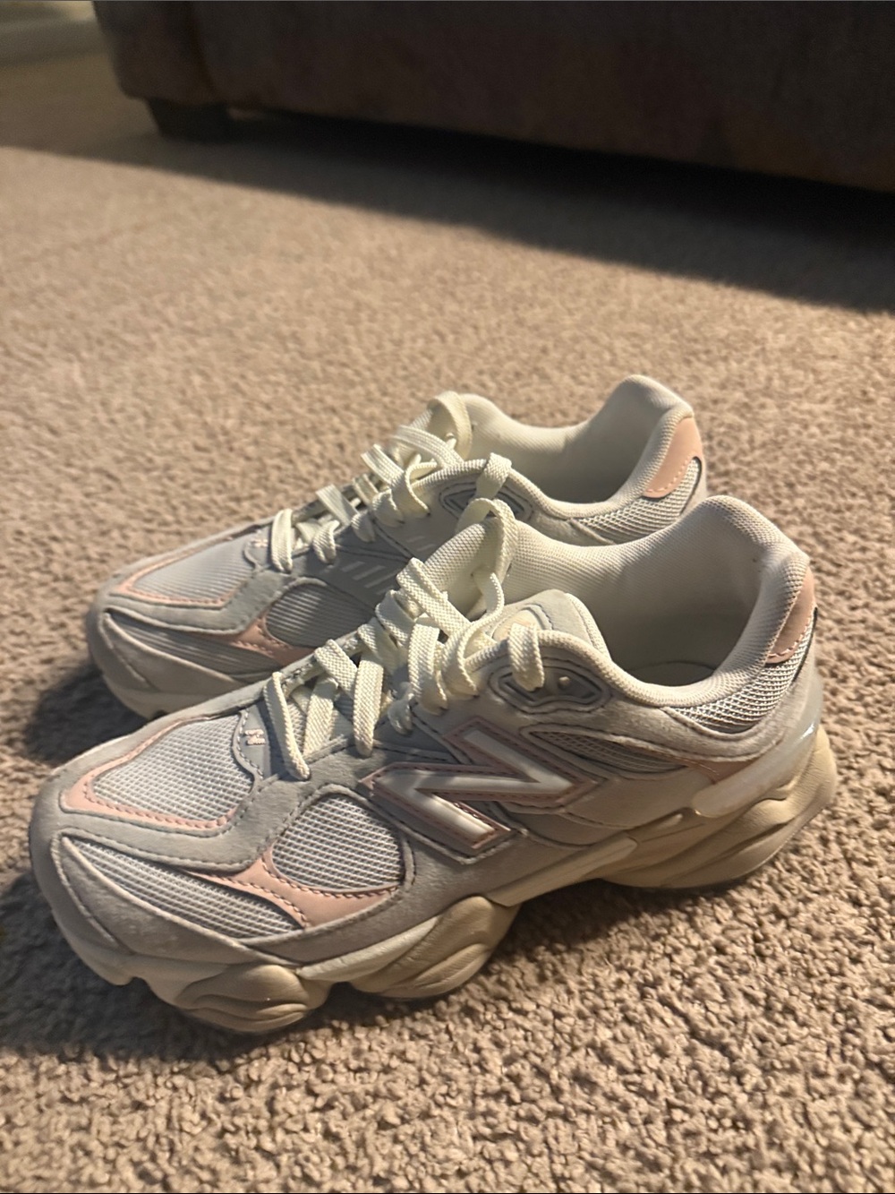 New Balance 9060 - Picture 3 of 6